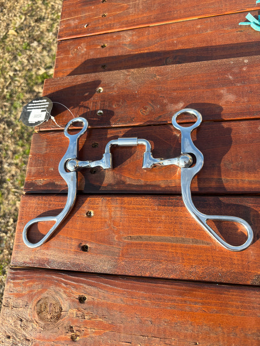 Slow twist hinge port correction bit